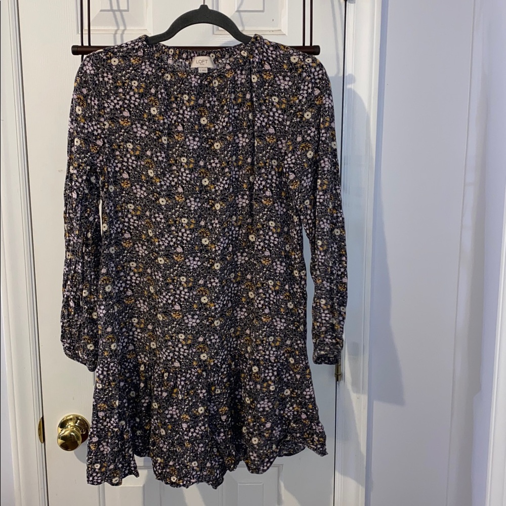 Loft Outlet Long Sleeve Floral Gray Tiered Cottage core Dress Size S